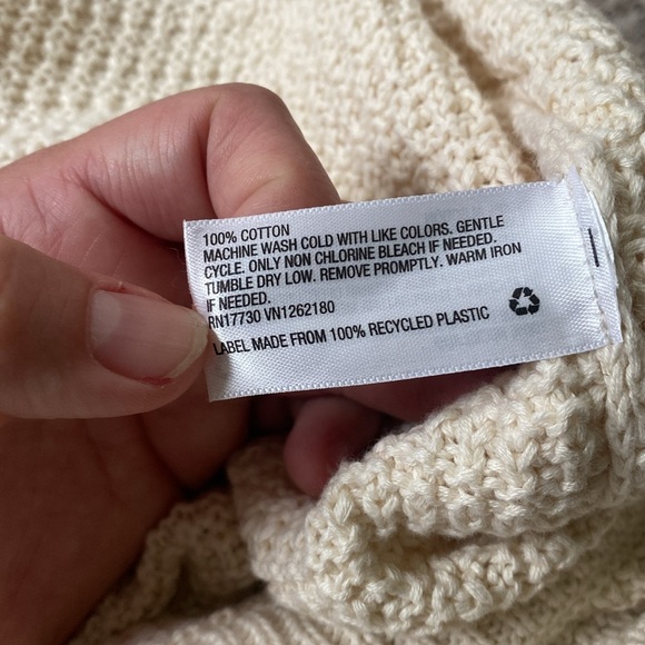 Universal Thread Crochet Romper in size large - Picture 9 of 9